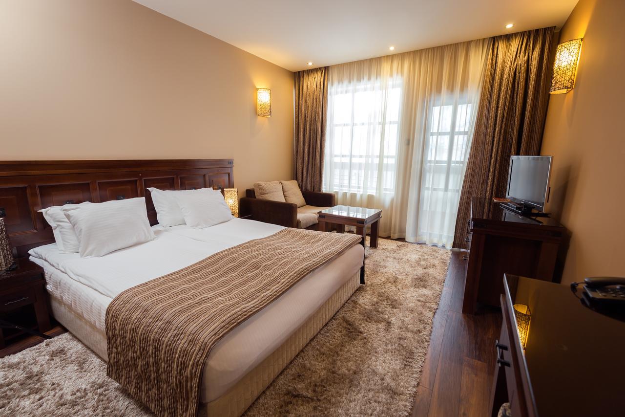 Family Hotel Strannopriemnitza Oreshak  Exterior photo