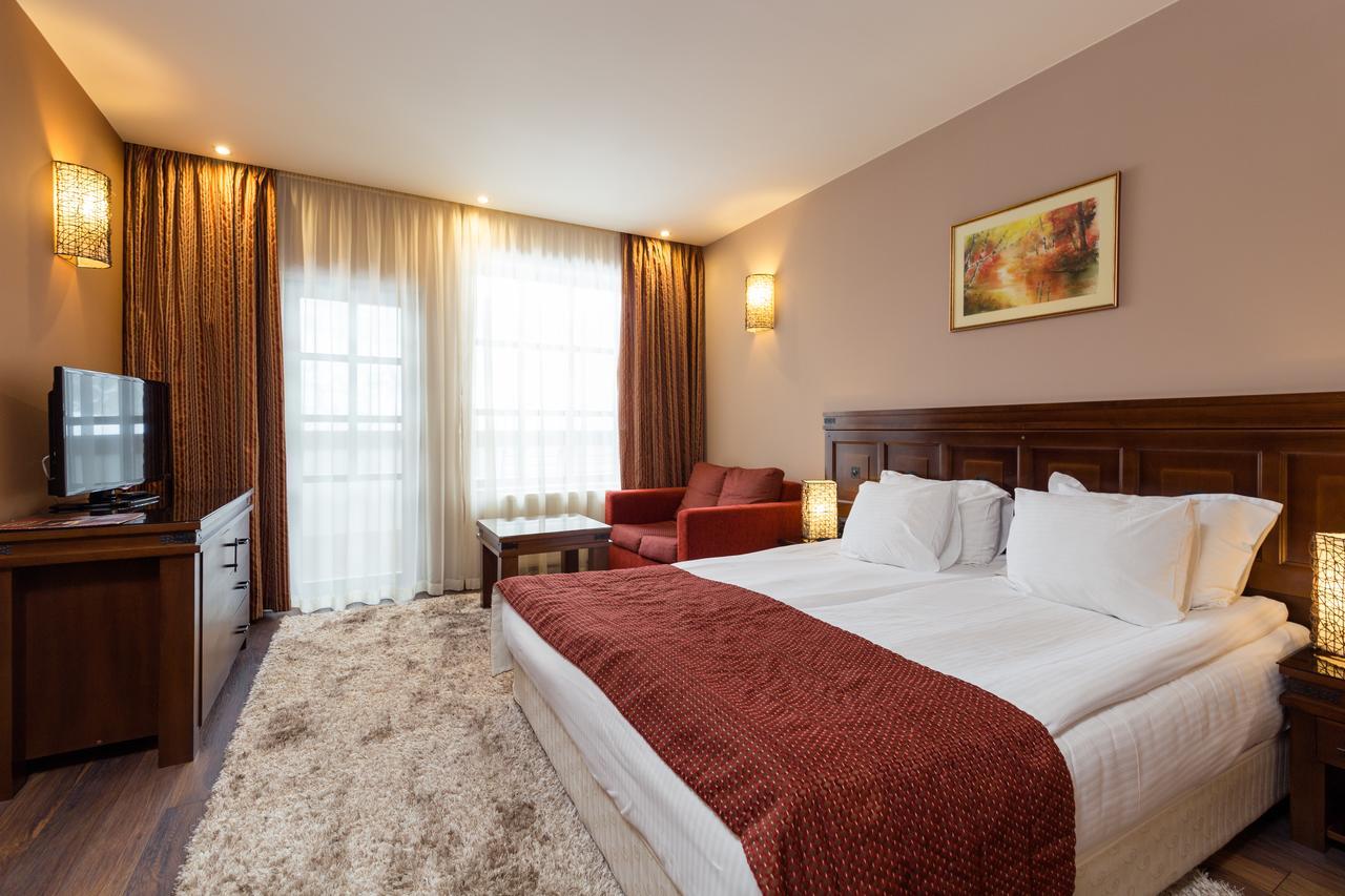 Family Hotel Strannopriemnitza Oreshak  Exterior photo
